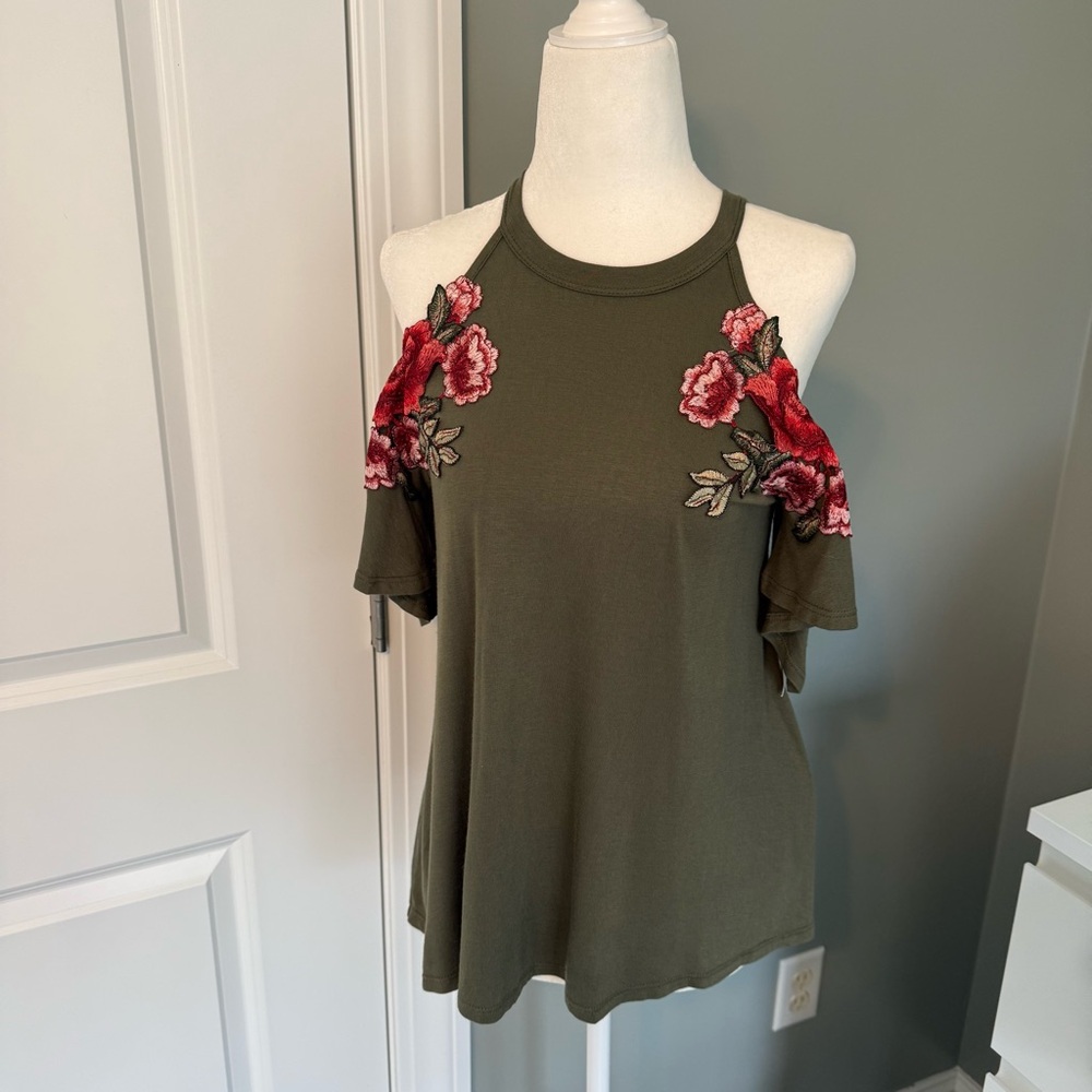 Francesca’s Embroidered Cold Shoulder Top, XS